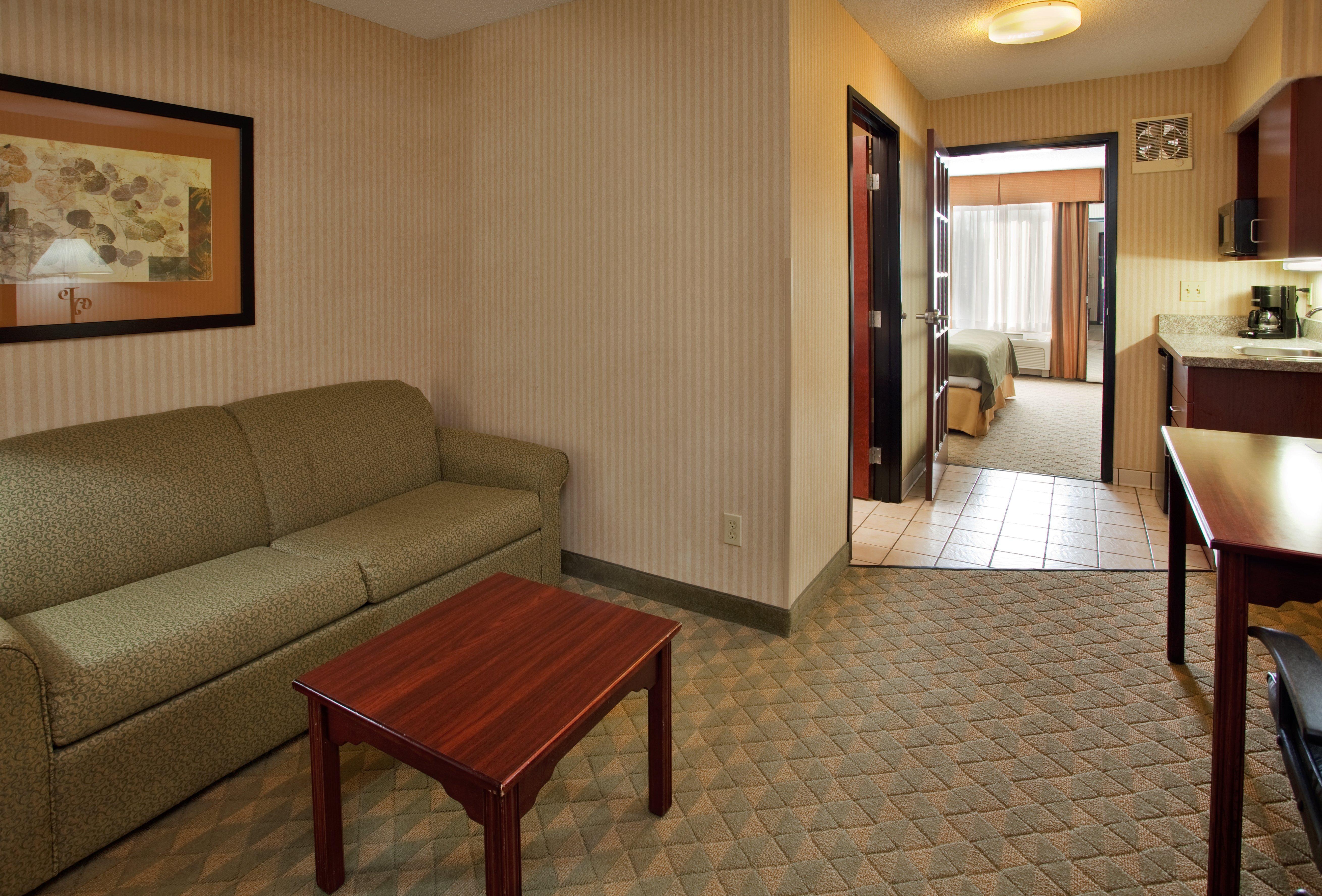 Spark By Hilton Lansing Eksteriør bilde