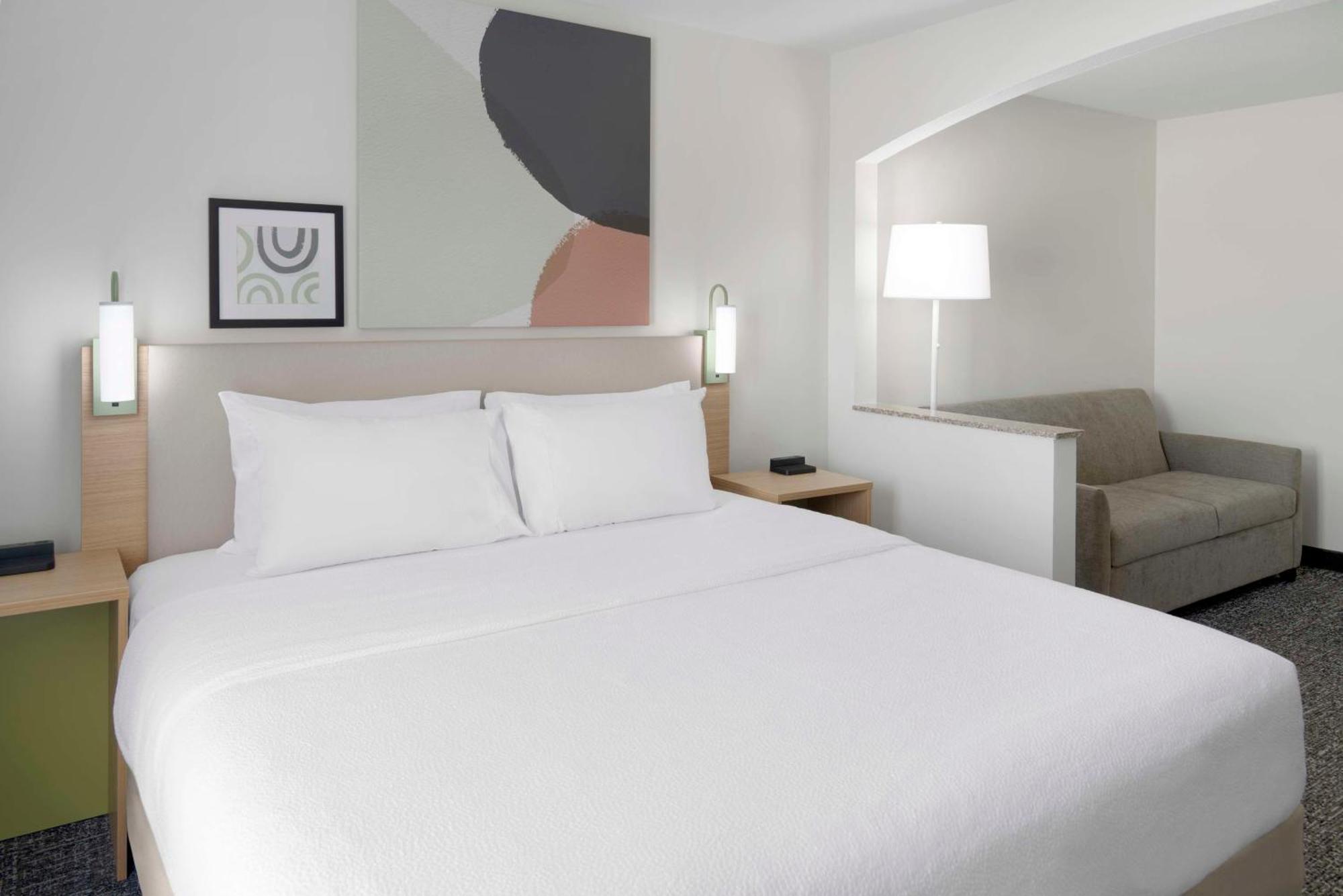 Spark By Hilton Lansing Eksteriør bilde