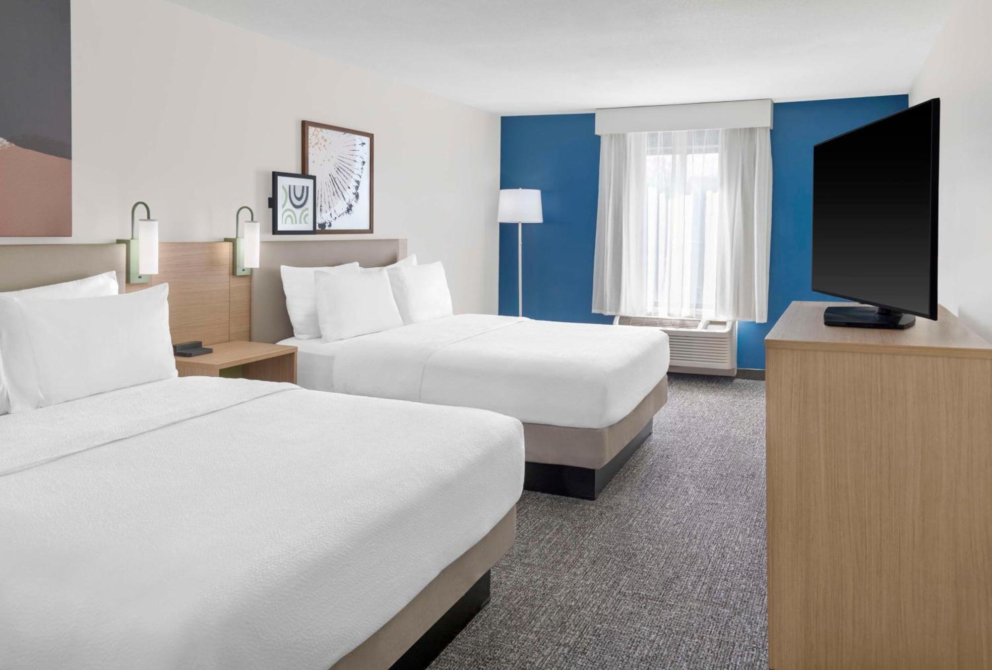 Spark By Hilton Lansing Eksteriør bilde