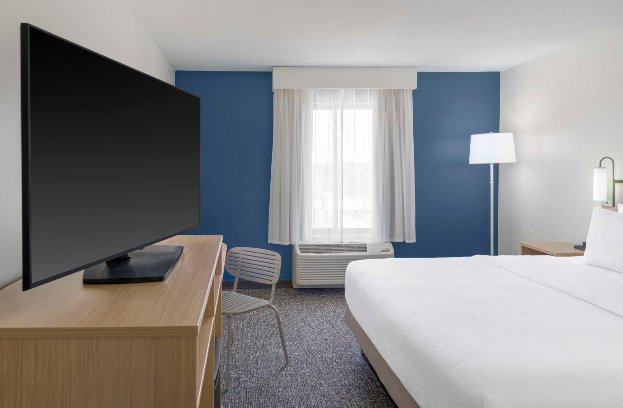 Spark By Hilton Lansing Eksteriør bilde